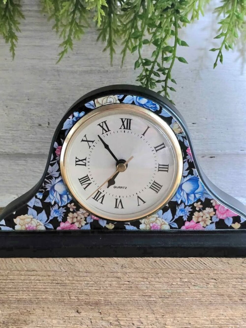 Vintage Colorful Floral Analog Mantle Clock